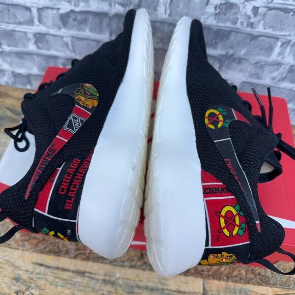 Nike Roshe One Black Chicago Blackhawks Custom 511881-010 Mens Size 9 New - Picture 5 of 7